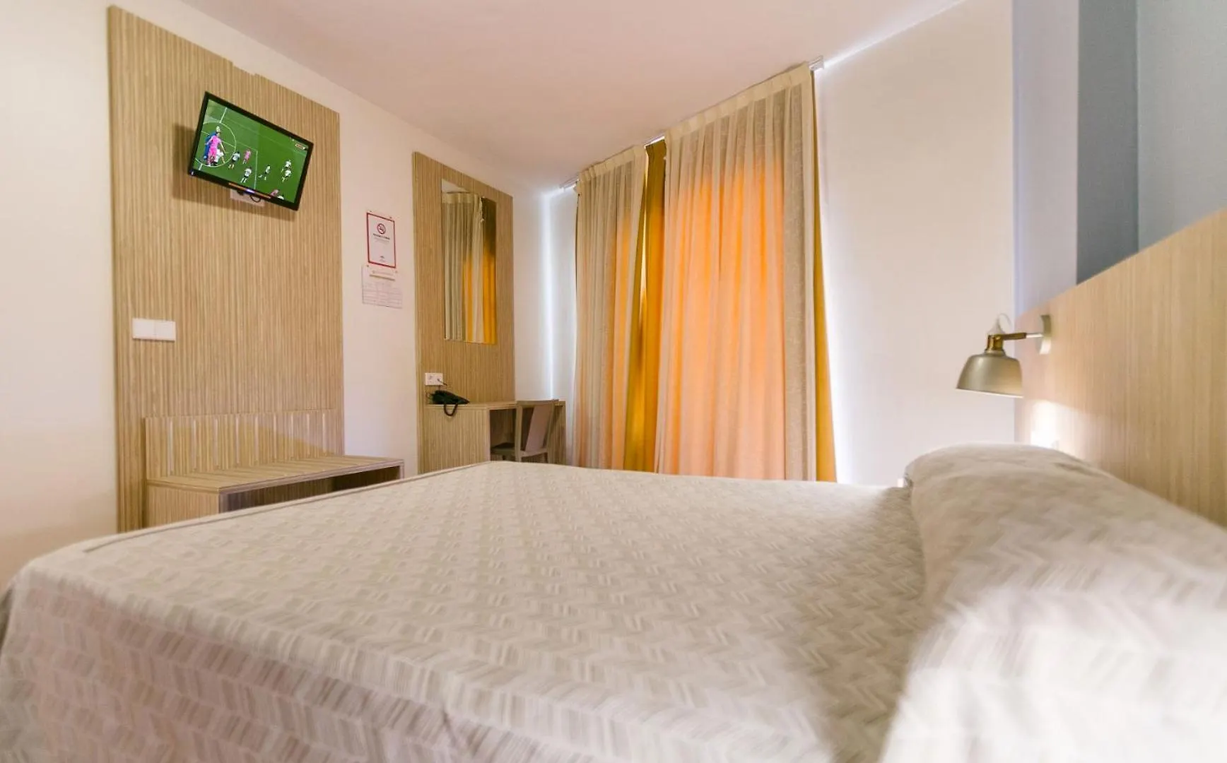 Hotel Galicia Fuengirola 2*,