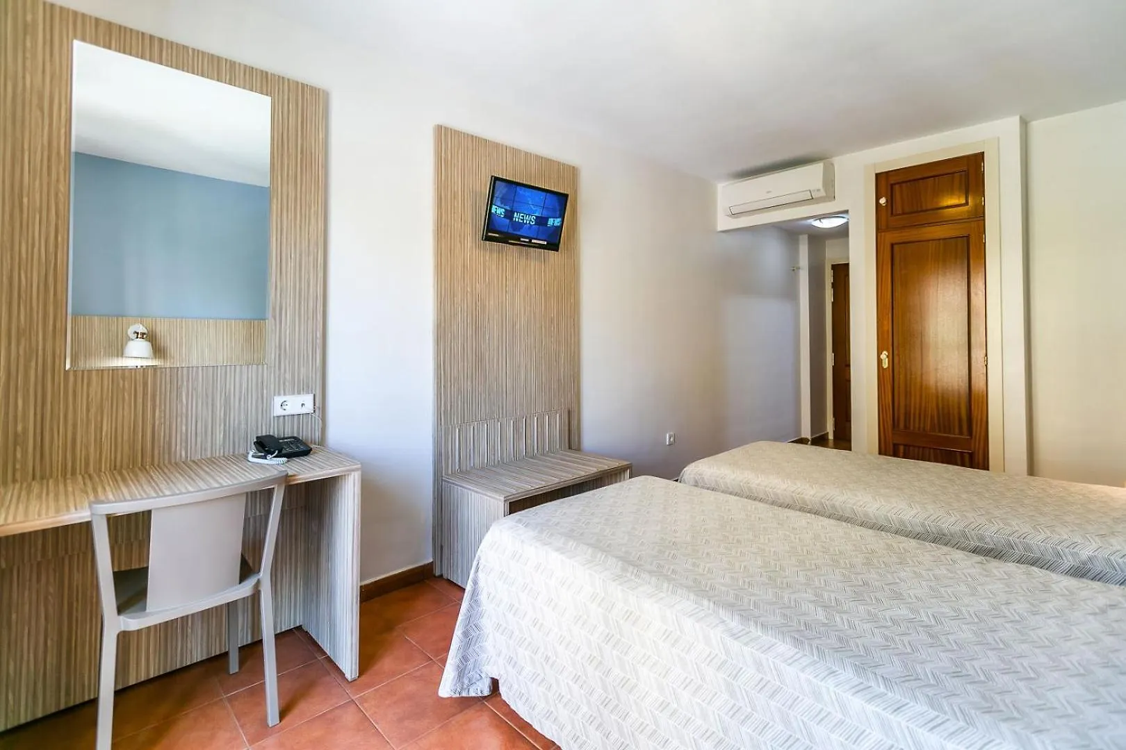 Hotel Galicia Fuengirola 2*,